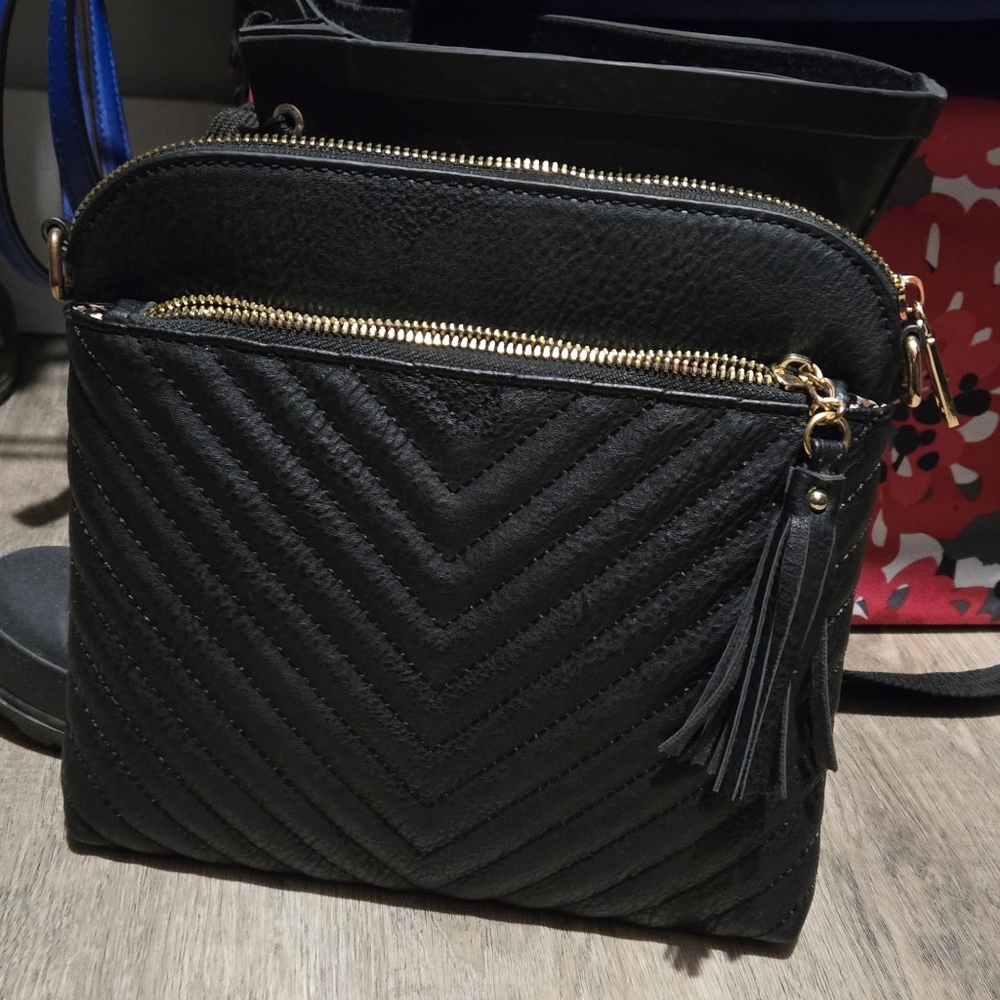 🌟 Black Quilted Women's Bag